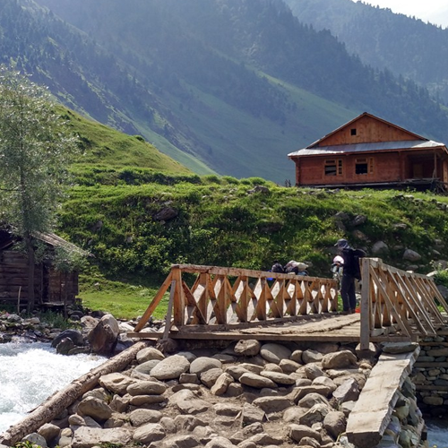 Kashmir Tours 6 Night / 7 days With 3 Star Property
