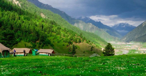 Kashmir Tours 6 Night / 7 days With 4 Star Property